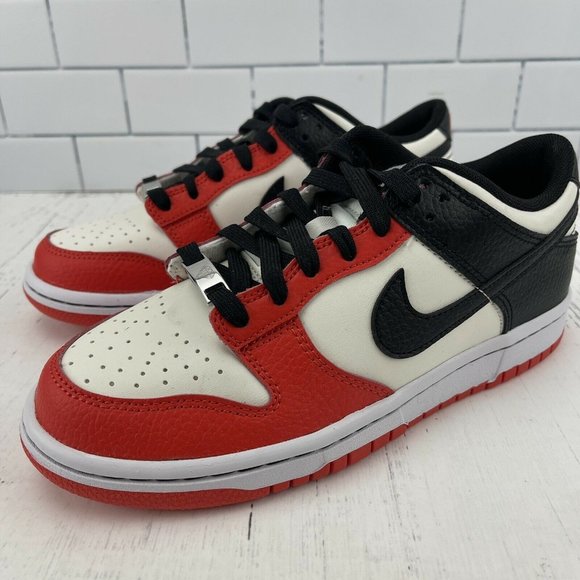 Nike Dunk Low Size 7 Womens Grade School EMB 75th Anniversary Chicago 5.5Y GS - Picture 3 of 12